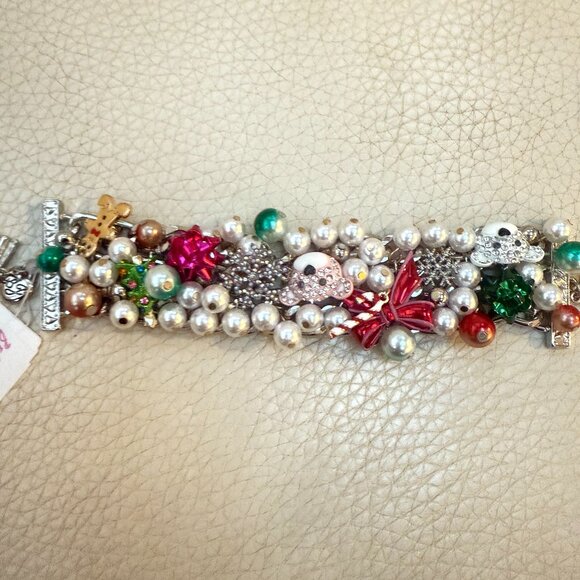 NWT BETSEY JOHNSON Silver Tone Holiday Christmas Baubles Necklace & BRACELET - Picture 6 of 6